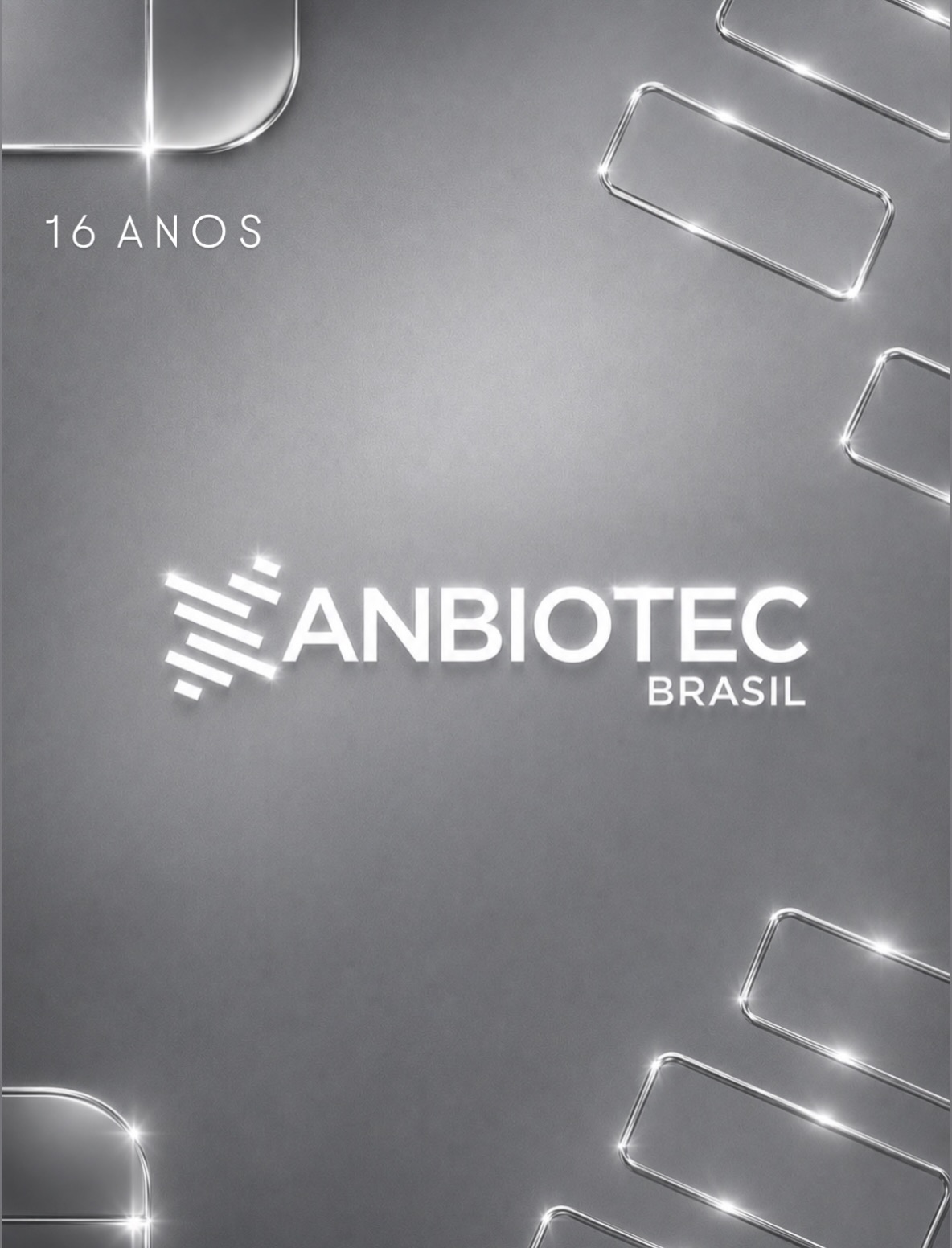 Quando a ANBIOTEC foi criada, em 2010, a biotecnologia brasileira já reunia conhecimento científico, capacidade empreendedora e potencial de inovação. Faltava, porém, uma organização capaz de articular esses diferentes atores em torno de uma agenda comum, numa rede de conexões, representando um setor cuja relevância crescia em ritmo superior ao seu reconhecimento.
Ao longo desses anos, o Brasil mudou. A #ciência tornou-se tema de interesse nacional. A inovação passou a integrar o vocabulário das políticas públicas. A #indústria de base tecnológica ganhou protagonismo em discussões antes restritas aos laboratórios.
A #biotecnologia deixou de ser apenas um campo do conhecimento. Tornou-se uma estratégia para o desenvolvimento. É nesse mesmo contexto que a #ANBIOTEC ajudou empresas a protagonizarem espaços e nessa lida completaremos, neste domingo, 26 de julho, nossos 16 anos. Somos gratos por tantas as histórias, marcos, projetos, incentivos, eventos, parcerias e negócios gerados para os nossos Associados. É tempo de celebrar!
Amanhã continuaremos essa conversa.